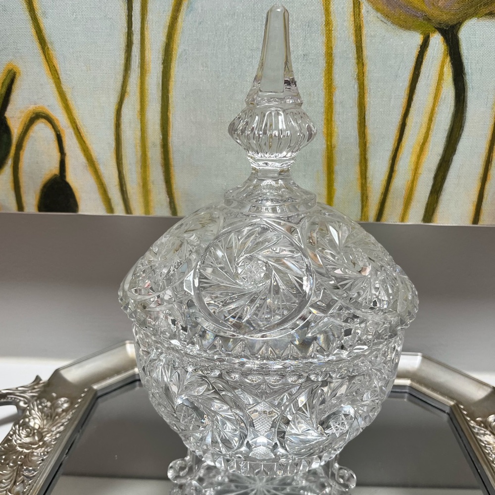Lead Crystal Round Tri Footed Candy Dish with Lid Glassware Serving Bowl